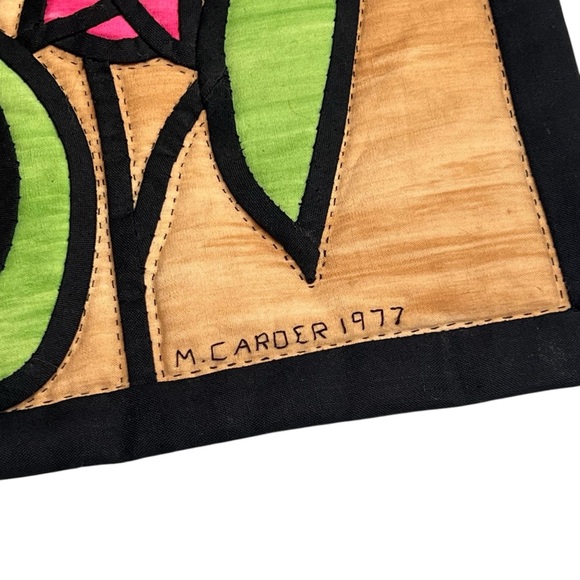 Vintage 1977 Stained Glass Look floral Quilted wall Hanging Machine/Hand Stitch - Picture 2 of 6